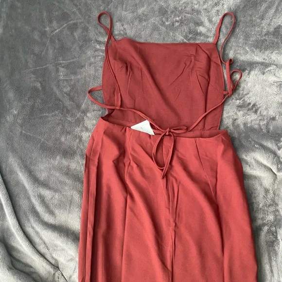 Maxi dress with side slit - Picture 4 of 7